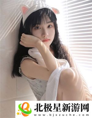 YSL千人千色t9t9t9t9t9mba，涂上它，仿佛月光打在脸上，网友直呼：光是这个名字就赢了！