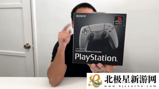 有人提前拿到PS5-30周年纪念手柄：实物质感超棒！