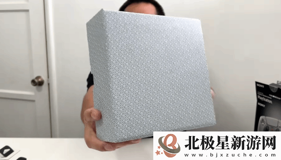 有人提前拿到PS5