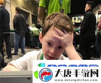 2021贫穷使我快乐的表情包2021贫穷使我快乐假笑男孩表情包大全分享